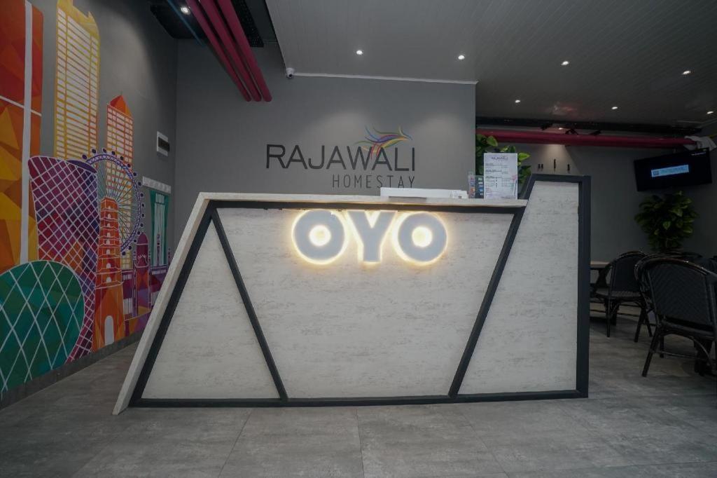 Oyo 568 Rajawali Homestay Palembang Exterior photo